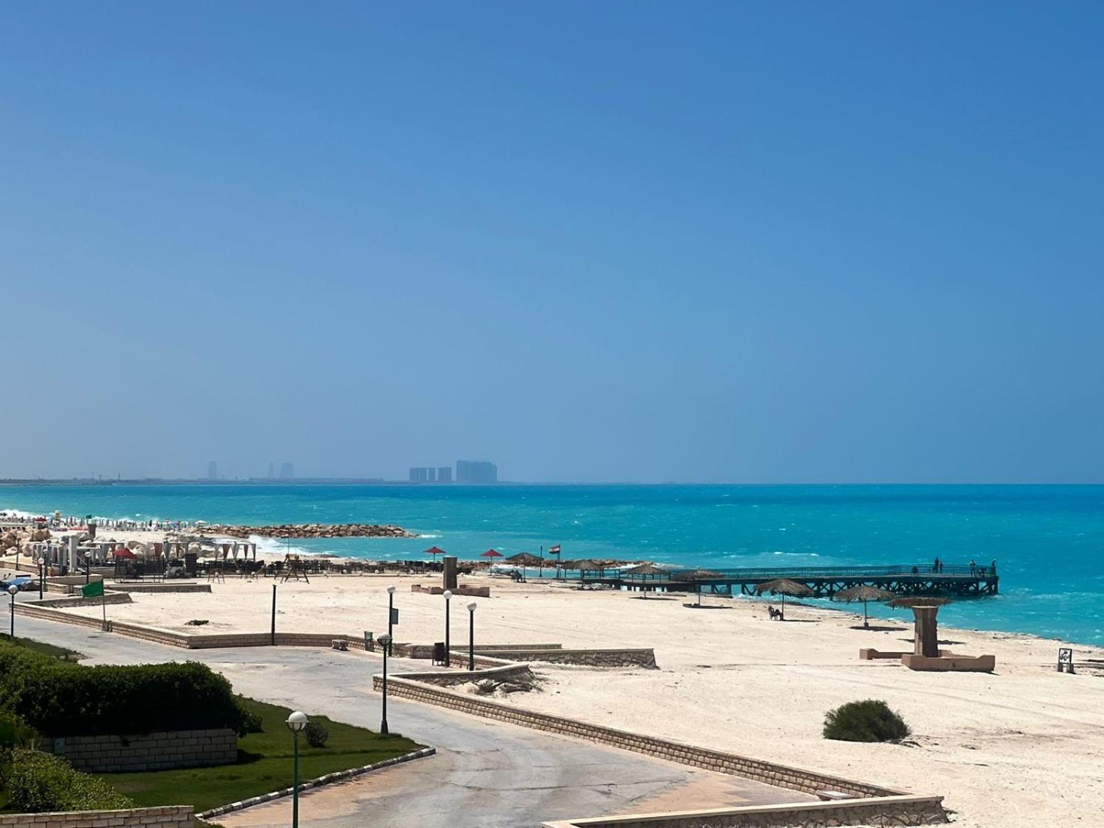 Beachfront Chalet In Green Beach, North Coast El Alamein Luaran gambar