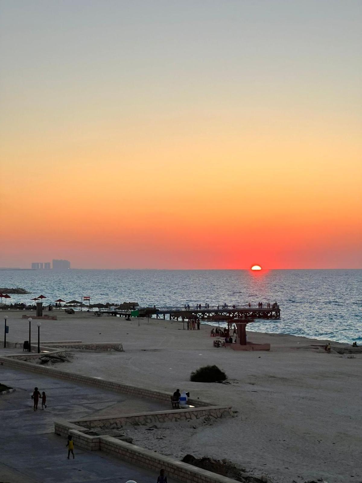 Beachfront Chalet In Green Beach, North Coast El Alamein Luaran gambar